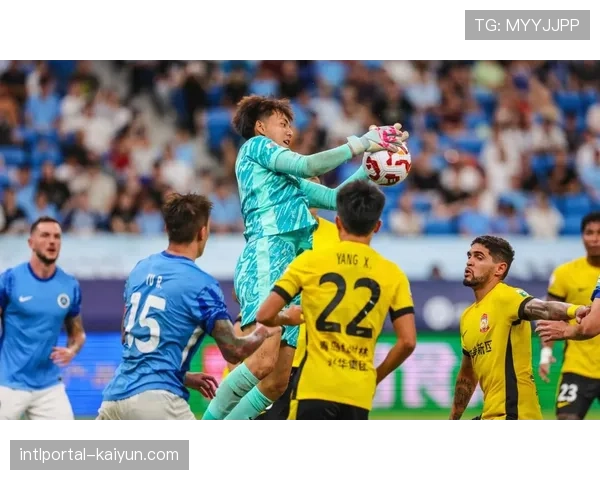 青岛西海岸四轮失11球 防守数据联赛垫底亟待改善 青岛西海岸四轮失11球 防守数据联赛垫底亟待改善